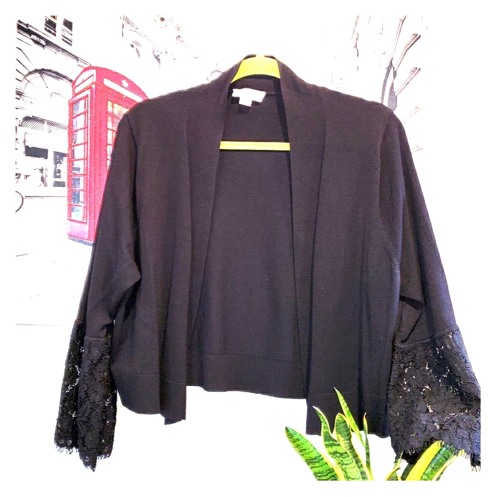Calvin Klein Shrug XL with lace sleeve